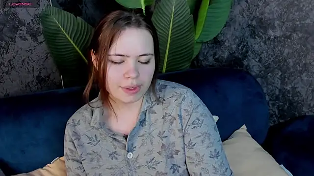 EricaElliott online show from November 15, 2025, 1:14 am