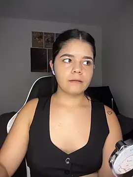 pretty angela1 online show from March 25, 2026, 1:33 am