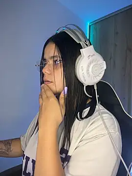 pretty angela1 online show from April 7, 2026, 1:06 am