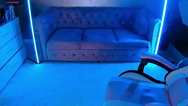 evanew  online show from November 8, 2025, 6:40 pm