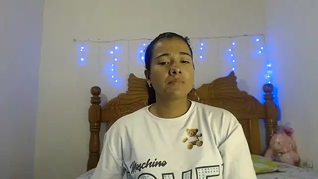 Coral0403 online show from February 24, 2025, 11:09 pm