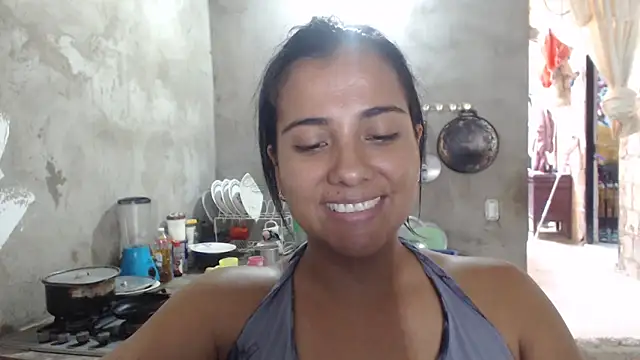 Coral0403 online show from June 5, 2026, 6:13 pm
