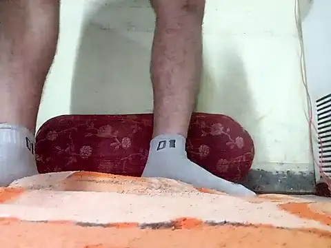 r379 online show from October 1, 2025, 7:53 pm