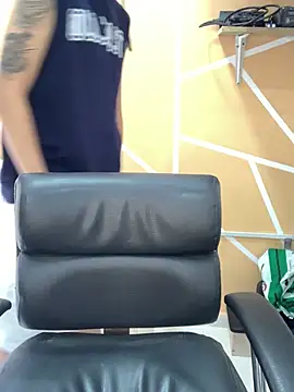 Br4ndxpimm online show from February 13, 2025, 5:11 pm