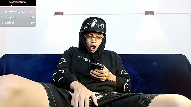 Br4ndxpimm online show from October 23, 2025, 1:43 pm