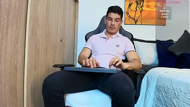 Andrewstelle coleman online show from February 18, 2026, 5:36 am