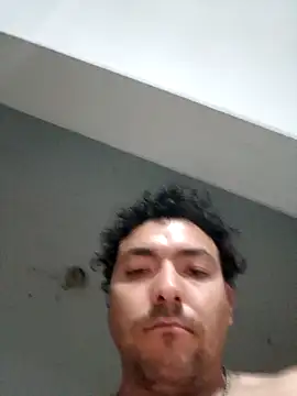 chinoxxx online show from March 18, 2026, 12:52 pm