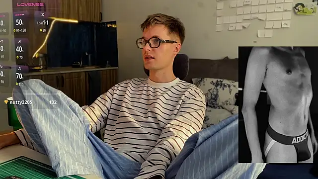 Leonnextdoor online show from February 25, 2026, 10:03 am