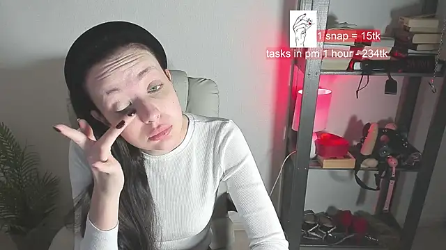 Snapshot of worship_vika chatting on February 21, 2025, 11:44 am worship vika online show from February 21, 2025, 11:44 am