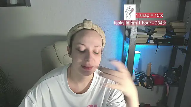 Snapshot of worship_vika chatting on February 23, 2025, 9:55 am worship vika online show from February 23, 2025, 9:55 am