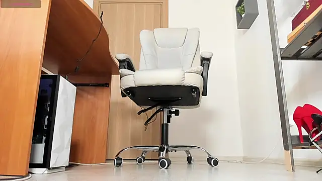 Snapshot of worship_vika chatting on September 30, 2025, 2:33 pm worship vika online show from September 30, 2025, 2:33 pm