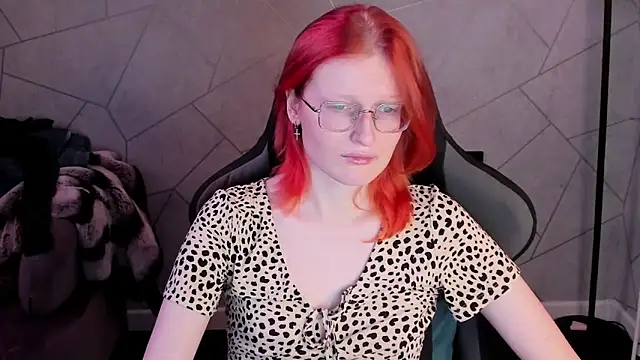 Snapshot of ElizabethHarpper chatting on February 2, 2026, 9:41 am ElizabethHarpper online show from February 2, 2026, 9:41 am