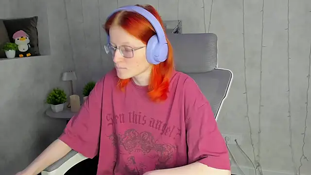 Snapshot of ElizabethHarpper chatting on February 10, 2026, 9:35 am ElizabethHarpper online show from February 10, 2026, 9:35 am