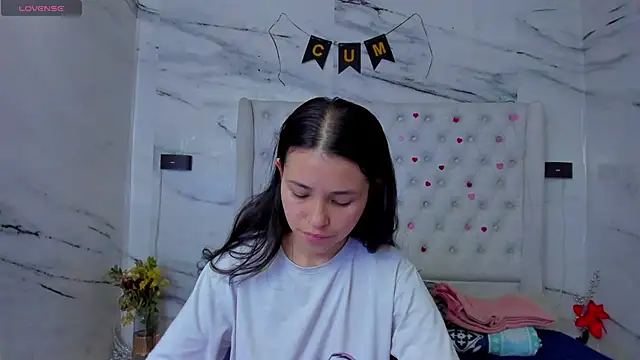 Snapshot of arissha_lee chatting on May 25, 2026, 12:33 pm arissha lee online show from May 25, 2026, 12:33 pm