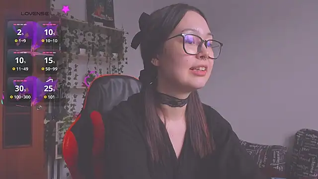 kittenrisha online show from March 19, 2025, 11:39 am