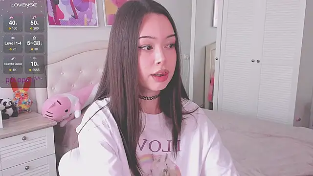 kittenrisha online show from February 9, 2026, 6:06 am