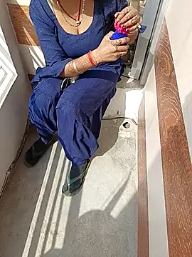 Best-Couple online show from March 3, 2025, 8:49 am