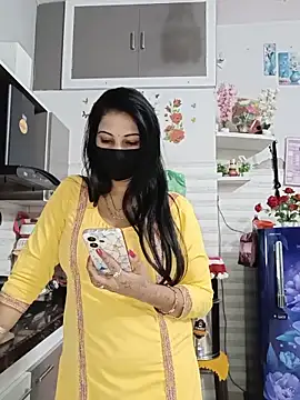 Best-Couple online show from May 28, 2026, 3:37 am