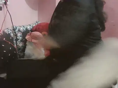 Hot-shanvi online show from November 18, 2025, 3:05 pm