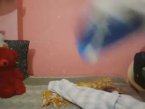 Hot-shanvi online show from December 1, 2025, 11:48 am