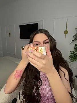 claraxjoyy online show from February 22, 2026, 5:51 am