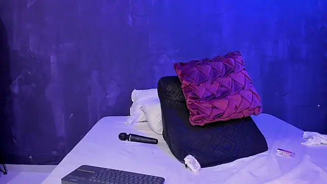 lee Powder online show from February 4, 2025, 5:01 pm