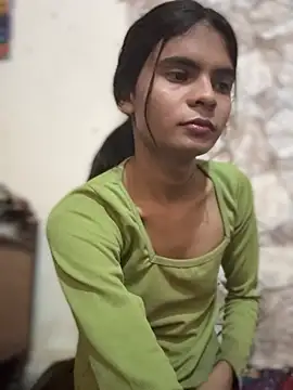 Snapshot of Enna_Zarza_ chatting on June 26, 2026, 6:18 am Enna Zarza online show from June 26, 2026, 6:18 am