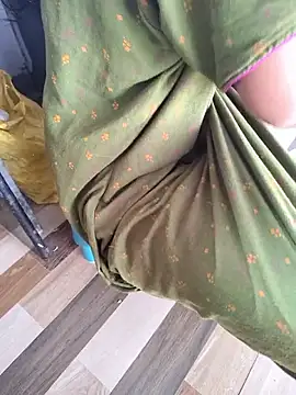 lovelygirl4567 online show from October 5, 2025, 3:27 am