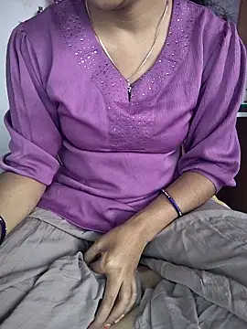 lovelygirl4567 online show from February 14, 2026, 6:21 am