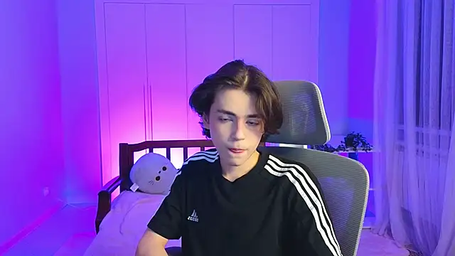 b0y fantasy online show from January 15, 2025, 5:15 pm