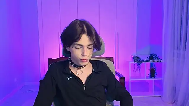 b0y fantasy online show from January 21, 2025, 6:34 pm