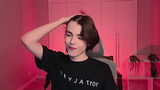 b0y fantasy online show from January 22, 2025, 7:45 pm