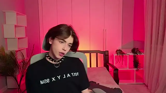 b0y fantasy online show from January 29, 2025, 7:43 pm