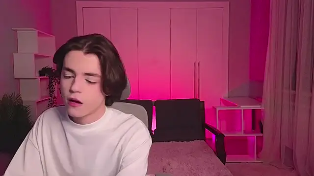 b0y fantasy online show from February 10, 2025, 5:52 pm