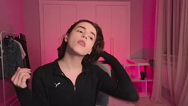 b0y fantasy online show from February 27, 2025, 4:53 pm