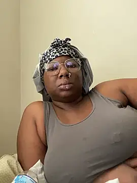 DamnBubbles online show from March 15, 2025, 4:32 pm