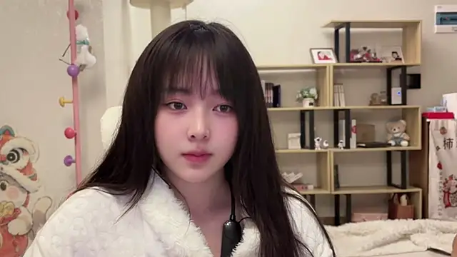 Chenjing0 online show from February 10, 2026, 12:31 pm