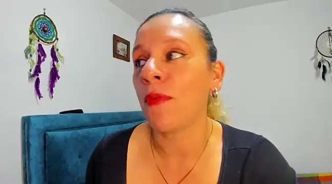 sofi saliva2511 online show from February 24, 2025, 6:15 pm