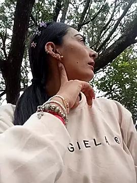 BELLA--26 online show from February 23, 2025, 3:18 pm