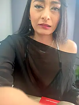 BELLA--26 online show from November 11, 2025, 1:33 pm