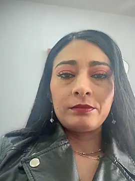 BELLA--26 online show from November 17, 2025, 2:45 pm