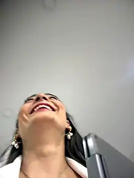 BELLA--26 online show from December 14, 2025, 1:49 pm