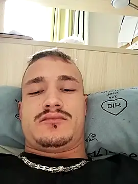 frankthefuck69 online show from November 15, 2025, 10:12 am