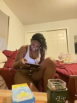 Snapshot of Yoshibaby2670 chatting on February 18, 2025, 10:36 pm Yoshibaby2670 online show from February 18, 2025, 10:36 pm