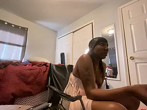 Snapshot of Yoshibaby2670 chatting on March 16, 2025, 9:58 pm Yoshibaby2670 online show from March 16, 2025, 9:58 pm