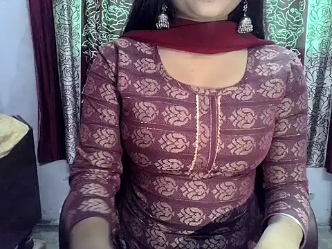 Snapshot of SIYA_MAVI chatting on December 2, 2025, 4:07 am SIYA MAVI online show from December 2, 2025, 4:07 am