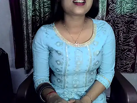 Snapshot of SIYA_MAVI chatting on February 27, 2026, 3:28 am SIYA MAVI online show from February 27, 2026, 3:28 am