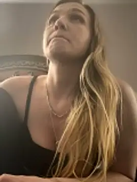 Kitty DaCocks online show from April 10, 2026, 10:25 pm