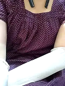 Snapshot of mallupriyapriya chatting on January 16, 2025, 8:00 am mallupriyapriya online show from January 16, 2025, 8:00 am