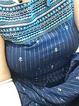 Snapshot of mallupriyapriya chatting on February 19, 2026, 6:20 am mallupriyapriya online show from February 19, 2026, 6:20 am